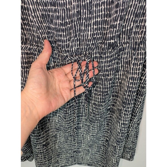 Hilary Radley Dress 4 Women's Black Printed Vneck Button Front Tie Waist Tunic - Picture 3 of 7